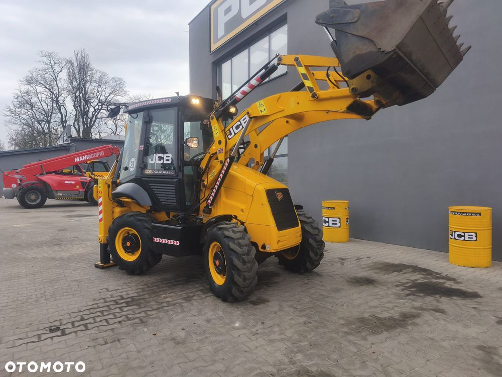 JCB 2CX - 6