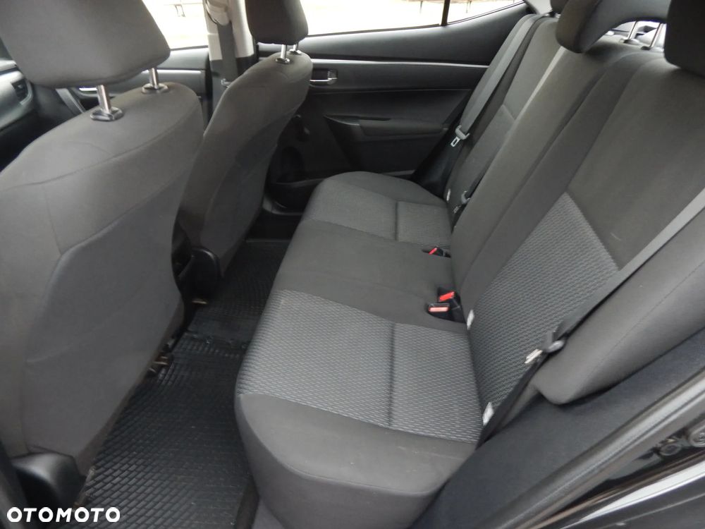 Toyota Corolla 1.6 Luna - 12