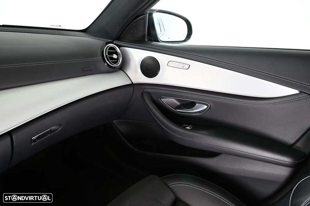 Mercedes-Benz E 300 de AMG Line - 25