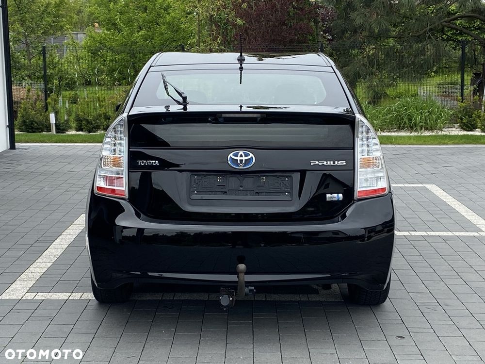Toyota Prius (Hybrid) - 6