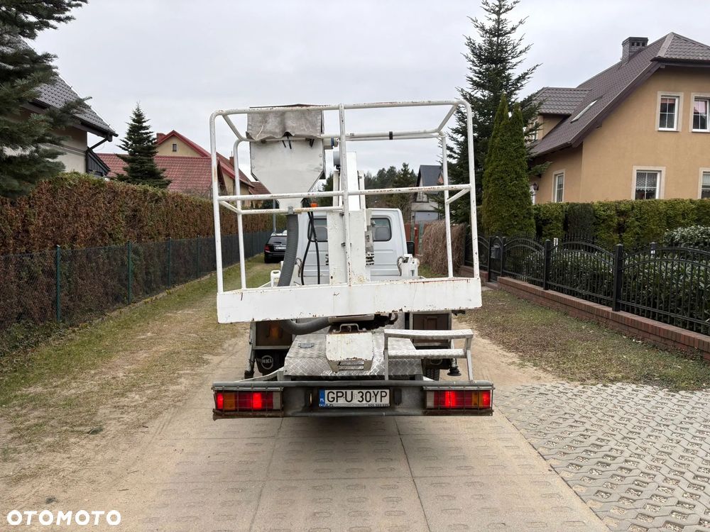 Mercedes-Benz Sprinter - 5