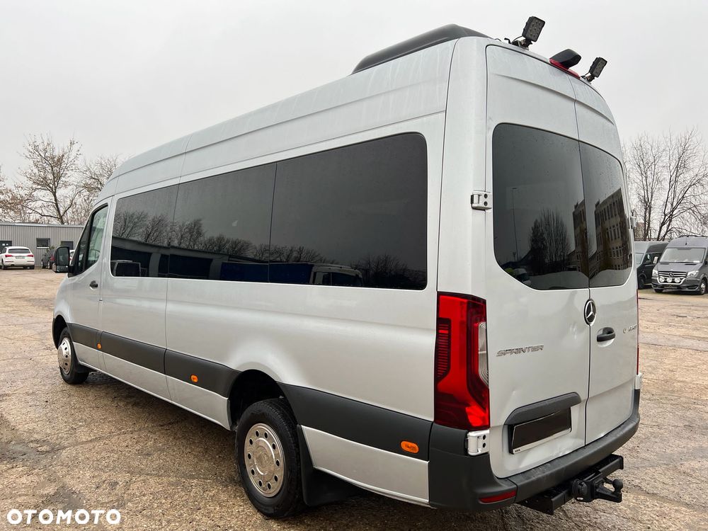 Mercedes-Benz Sprinter - 9