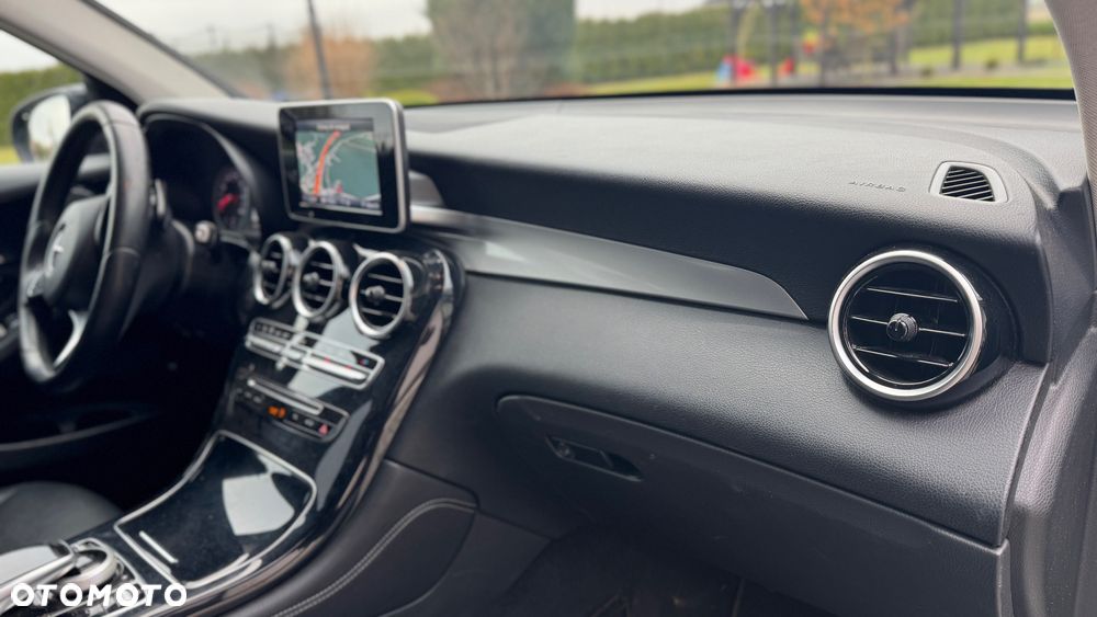 Mercedes-Benz GLC 220 d 4Matic 9G-TRONIC - 23