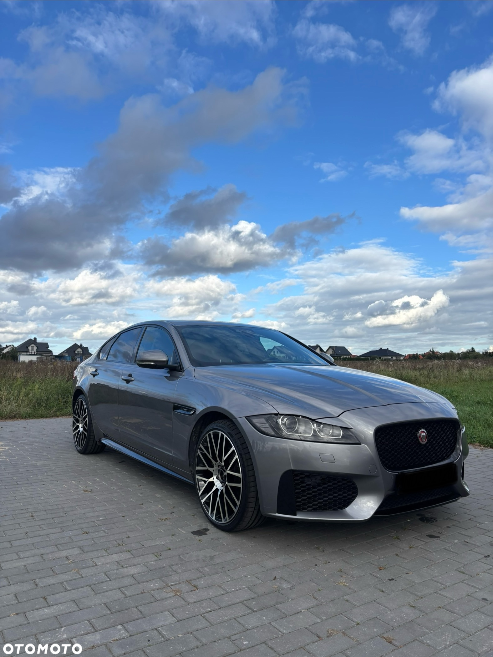 Jaguar XF - 5