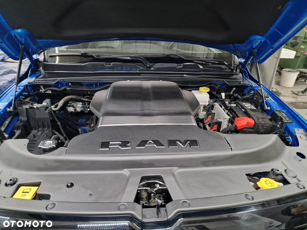 RAM 1500 5.7 Crew Cab Laramie - 24