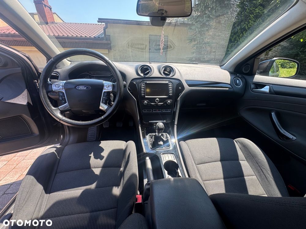 Ford Mondeo 1.6 T Gold X Plus - 14