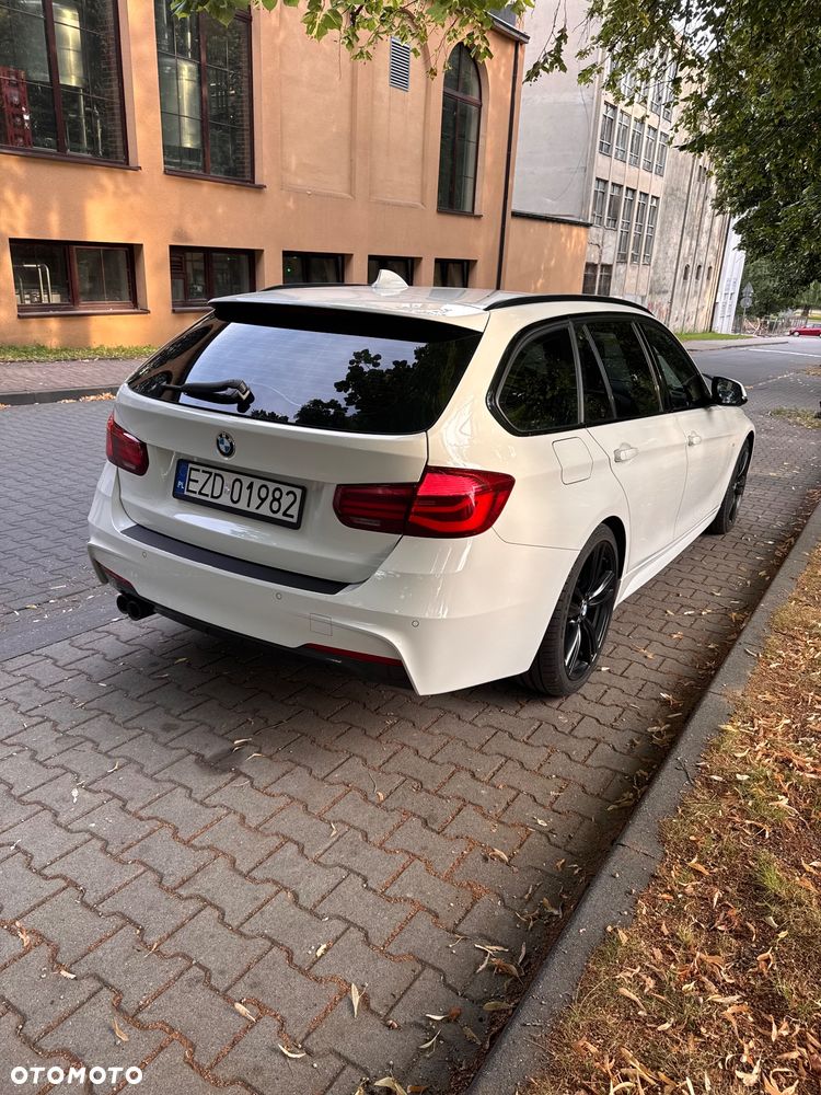 BMW Seria 3 320i - 3