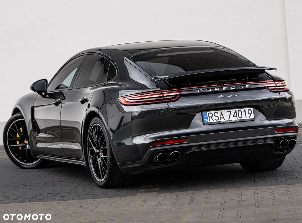 Porsche Panamera - 3