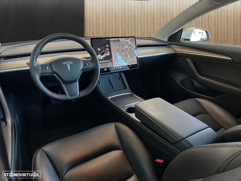 Tesla Model 3 Standard Range Plus RWD - 3