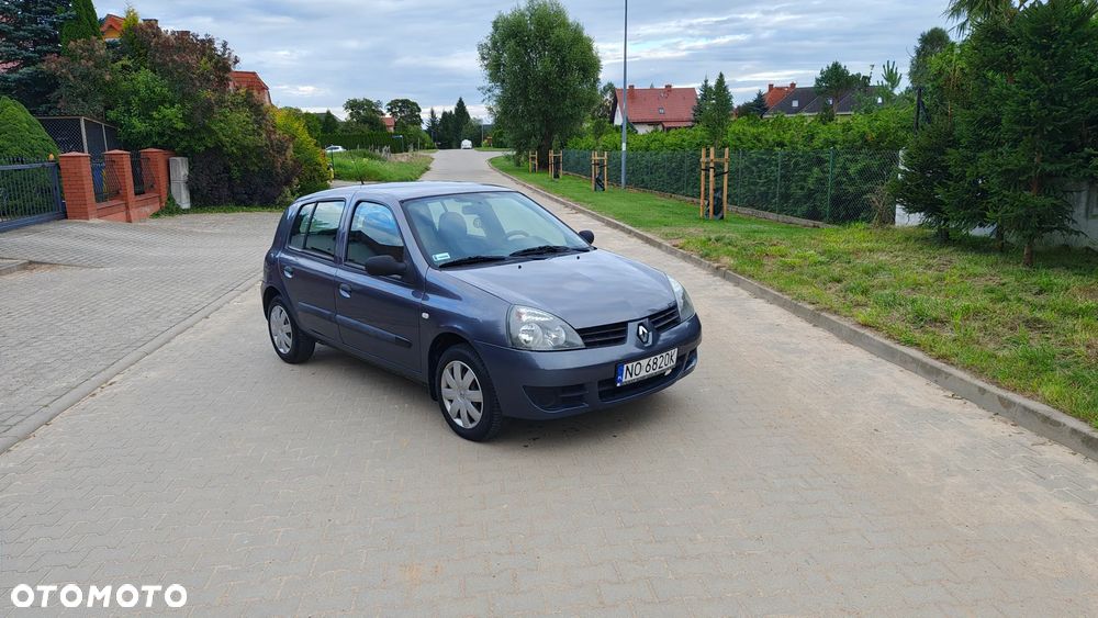 Renault Clio - 1