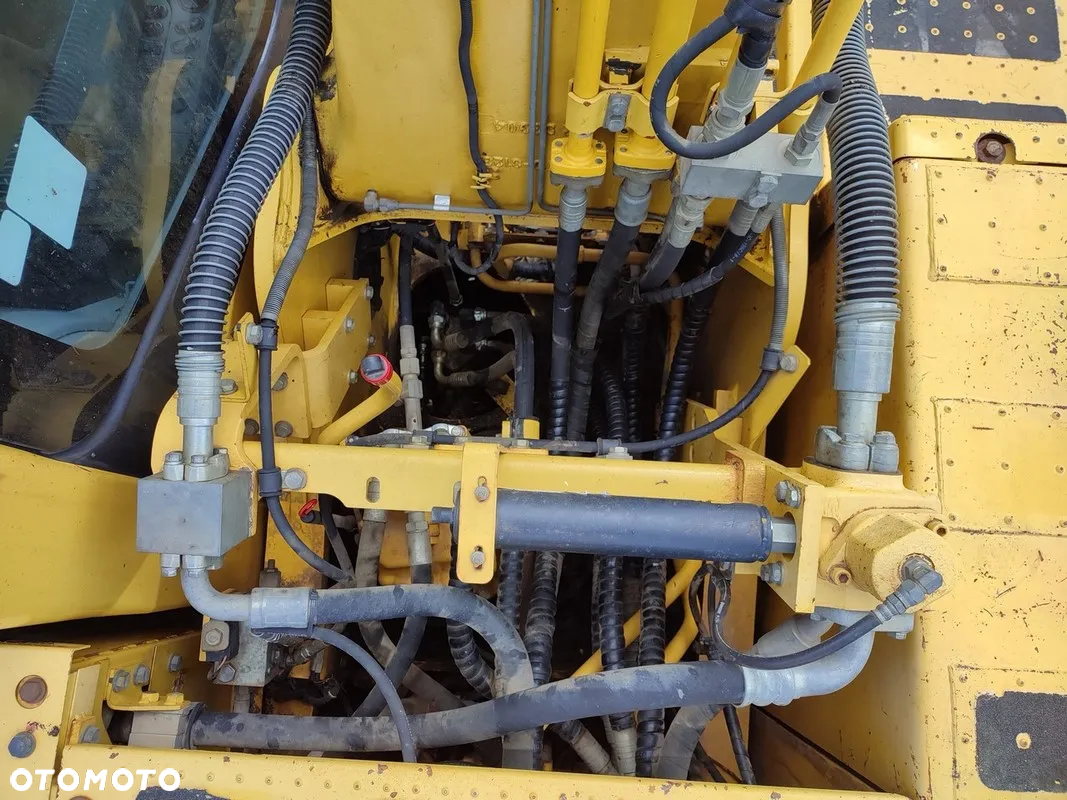 Komatsu PC 210 LC-8 - 21