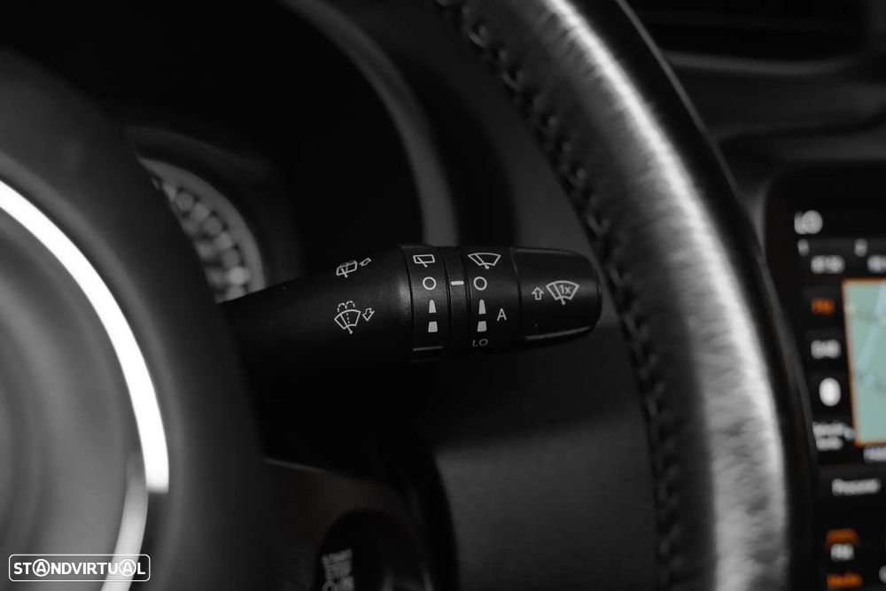 Jeep Renegade 1.0 T Limited - 27