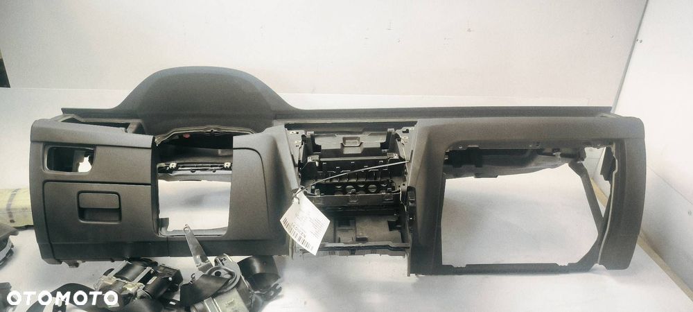 DESKA KOKPIT VOLKSWAGEN PASSAT B8 PODUSZKA PASY - 10