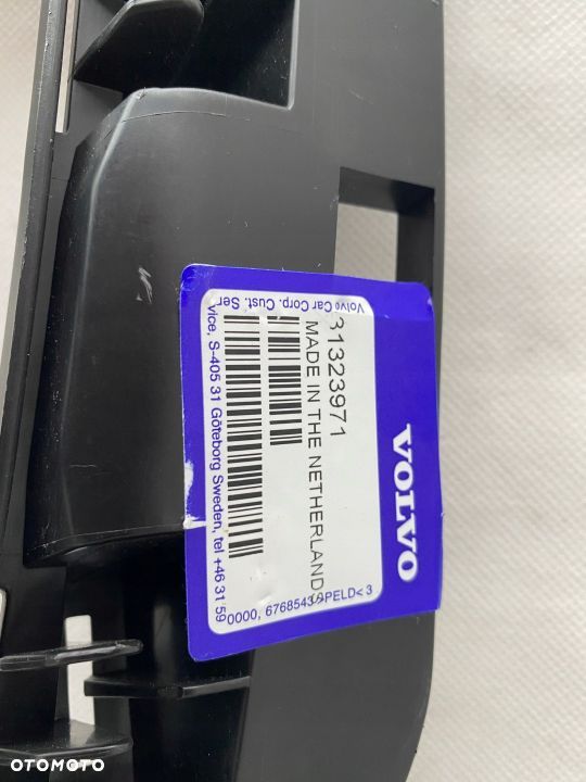 Ślizg Mocowanie Wydechu Volvo XC60 31383596 - 3