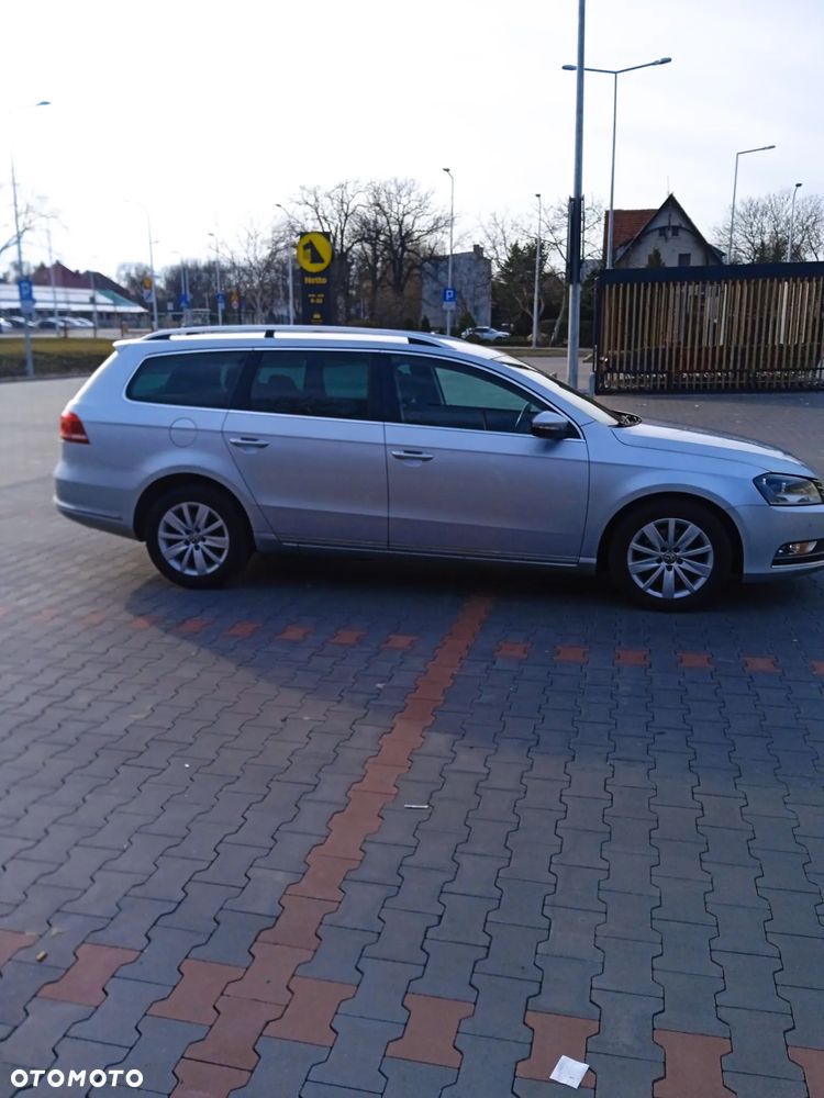Volkswagen Passat 2.0 TDI BlueMotion Technology Comfortline - 4