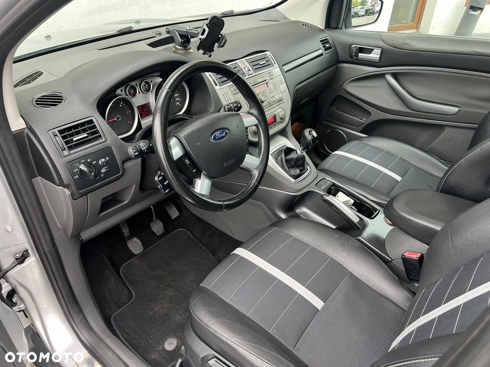 Ford Kuga - 7