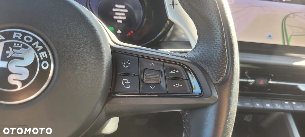 Alfa Romeo Tonale 1.5 T4 GSE mHEV Veloce DCT - 32