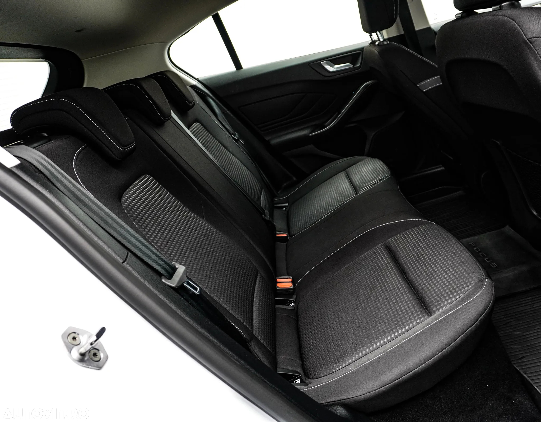 Ford Focus 1.0 EcoBoost Trend Edition - 17