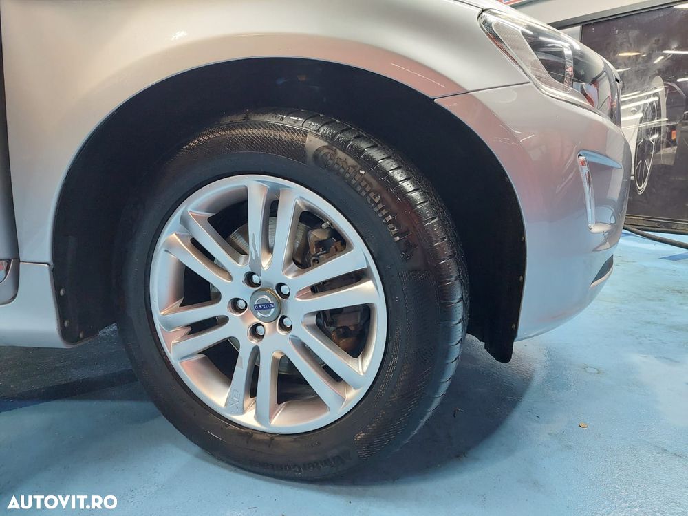 Volvo XC 60 T5 Geartronic Momentum - 19