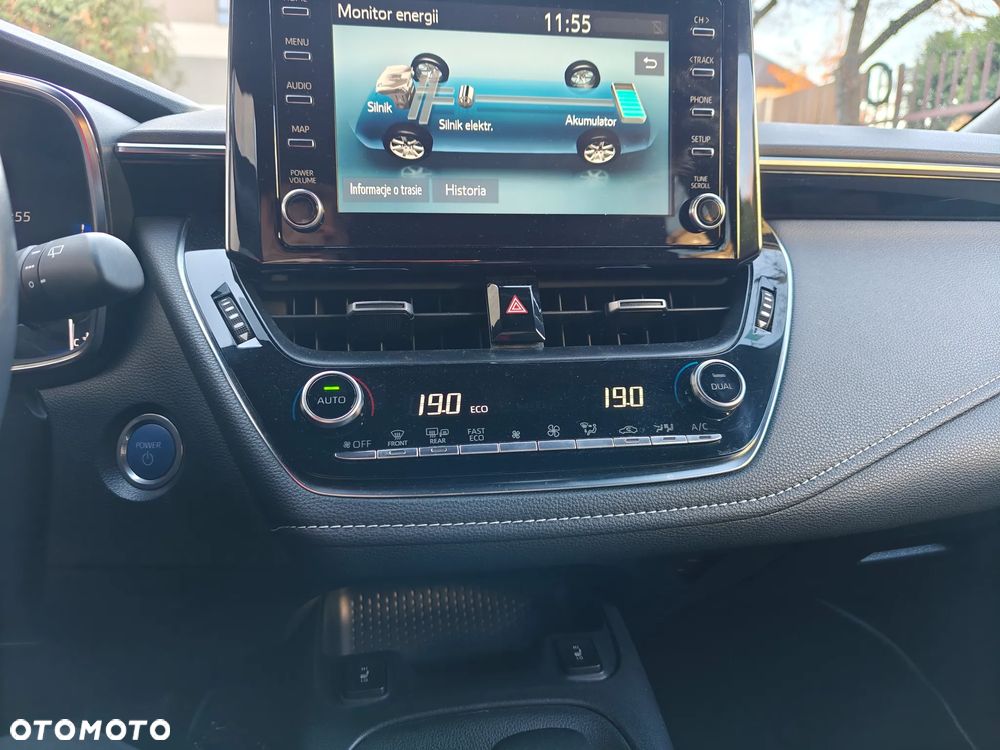 Toyota Corolla 2.0 Hybrid Comfort - 21