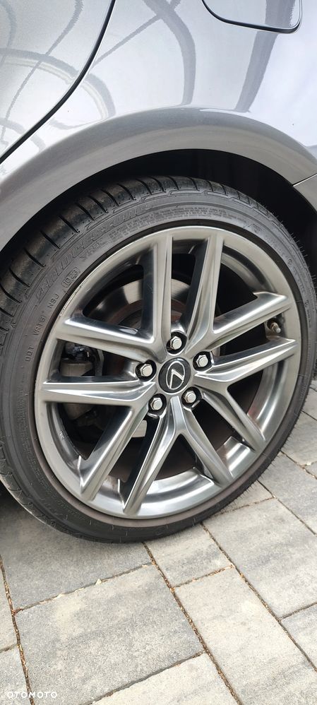 Lexus IS 200t / 300 F Sport - 10