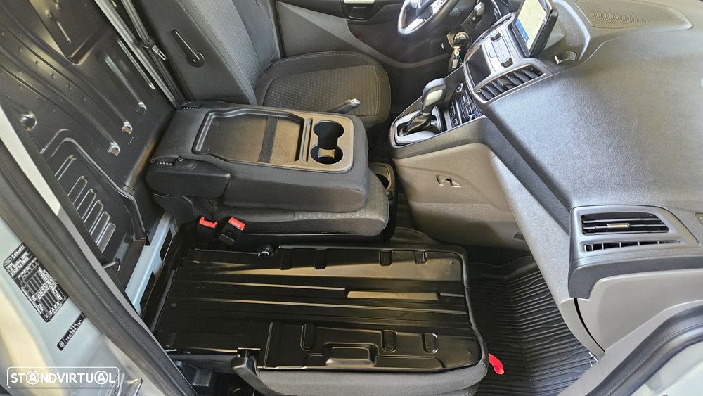 Ford Transit Connect Automática 3Lugares - 31