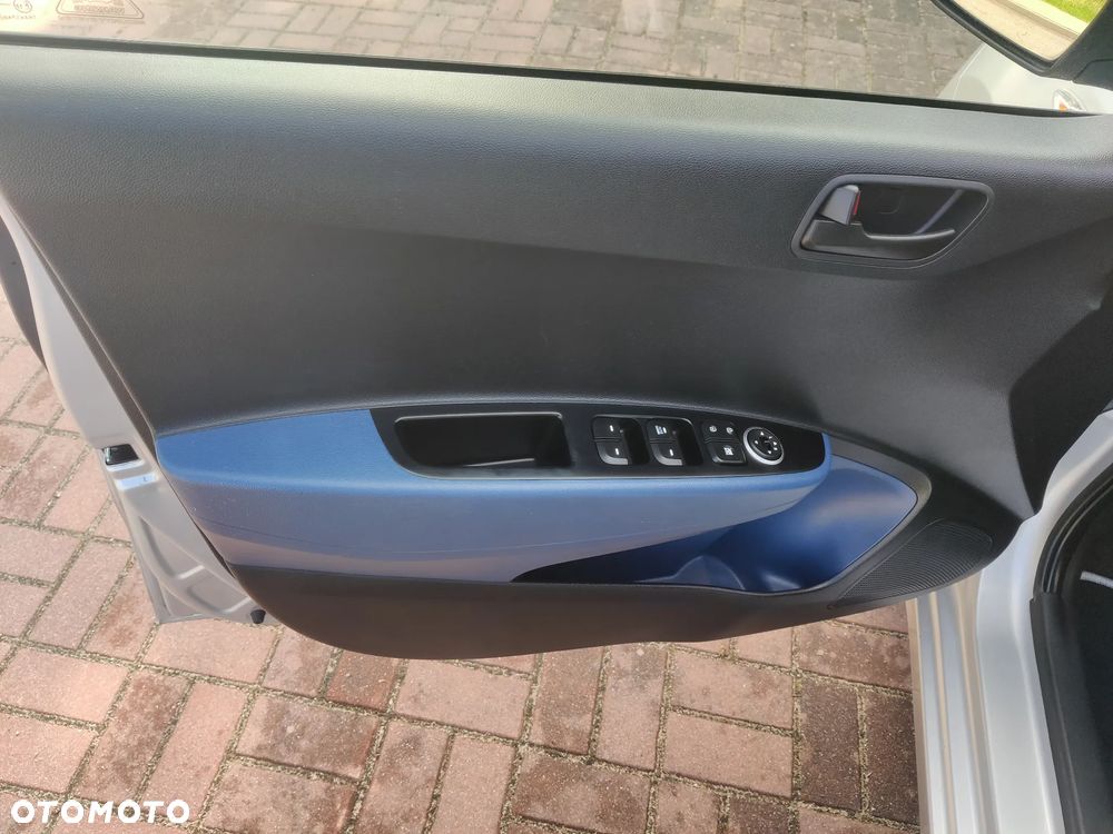 Hyundai i10 1.0 blue Style - 18