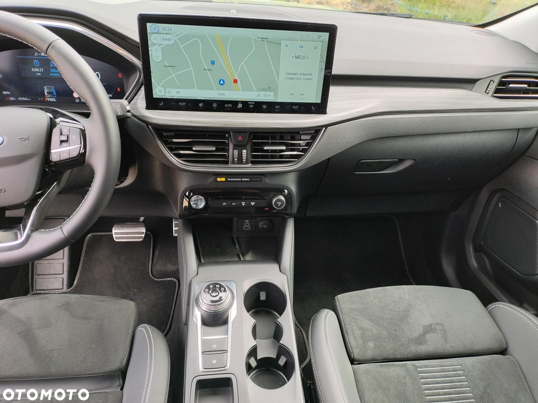Ford Kuga - 10