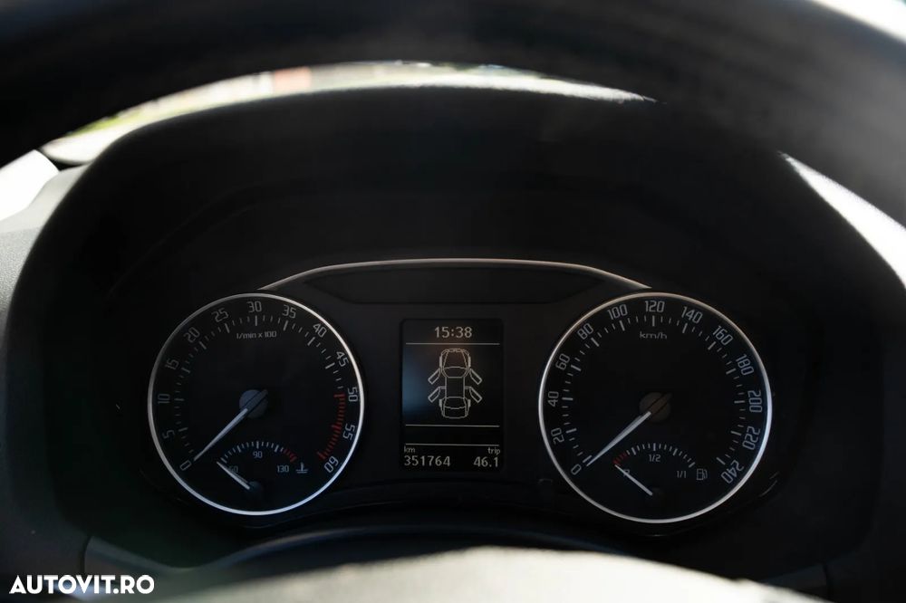 Skoda Octavia Combi 2.0 TDI Ambiente - 14