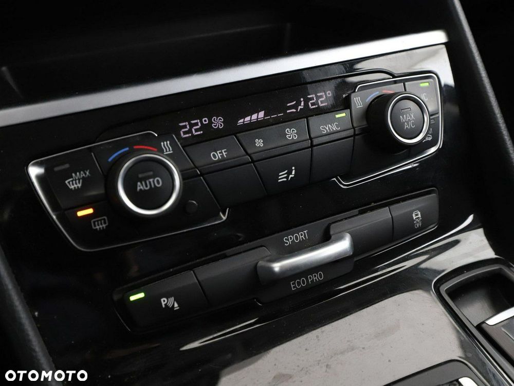 BMW Seria 2 218d Advantage - 27