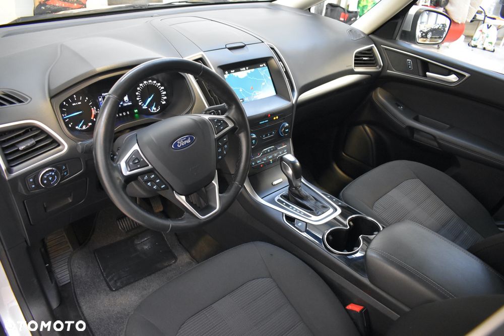 Ford Galaxy - 25