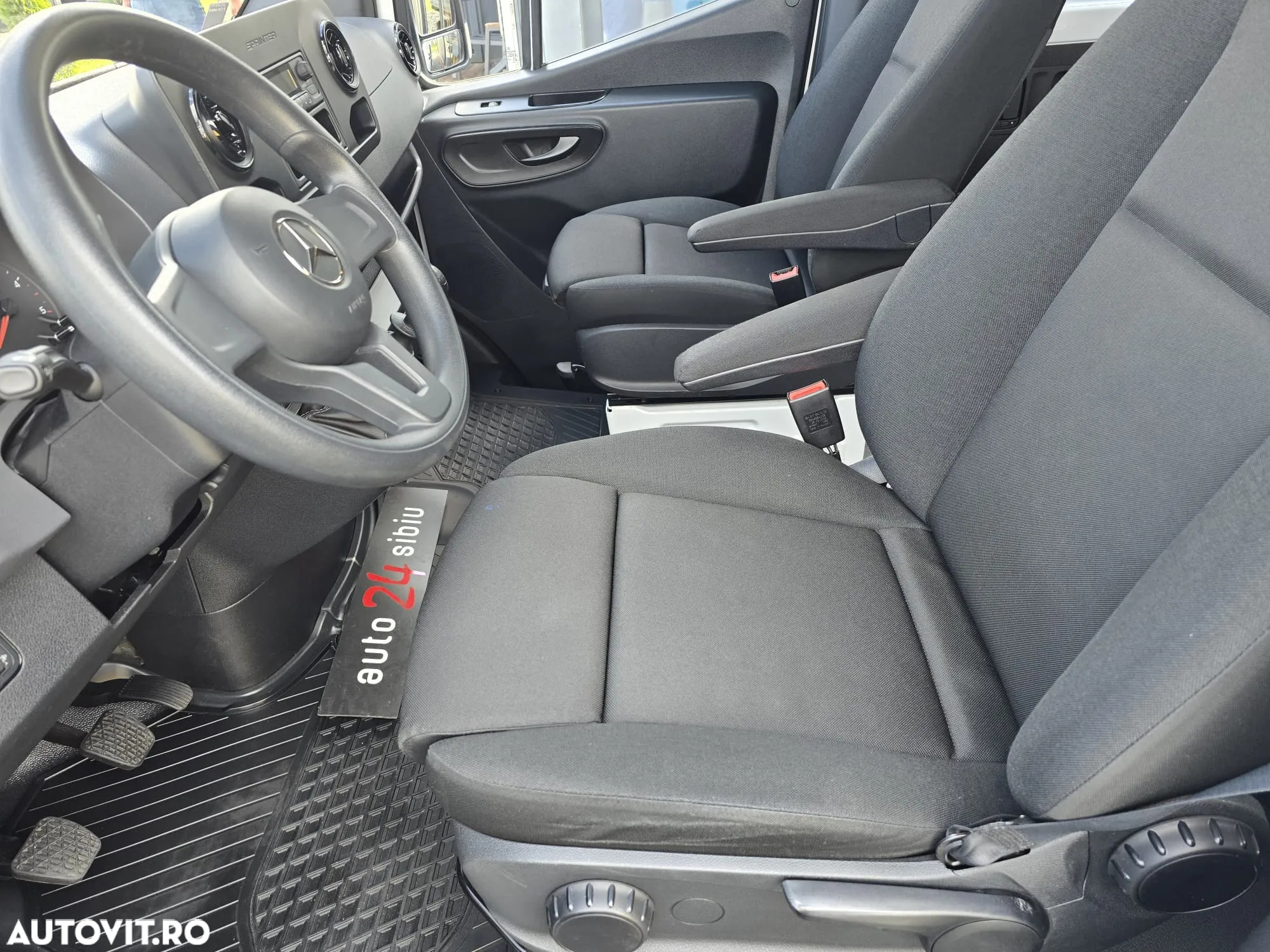Mercedes-Benz Sprinter 317 doka,6 loc. bena 2.7 m, 2024 - 19