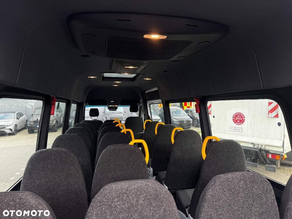 Mercedes-Benz SPRINTER 517 - 13