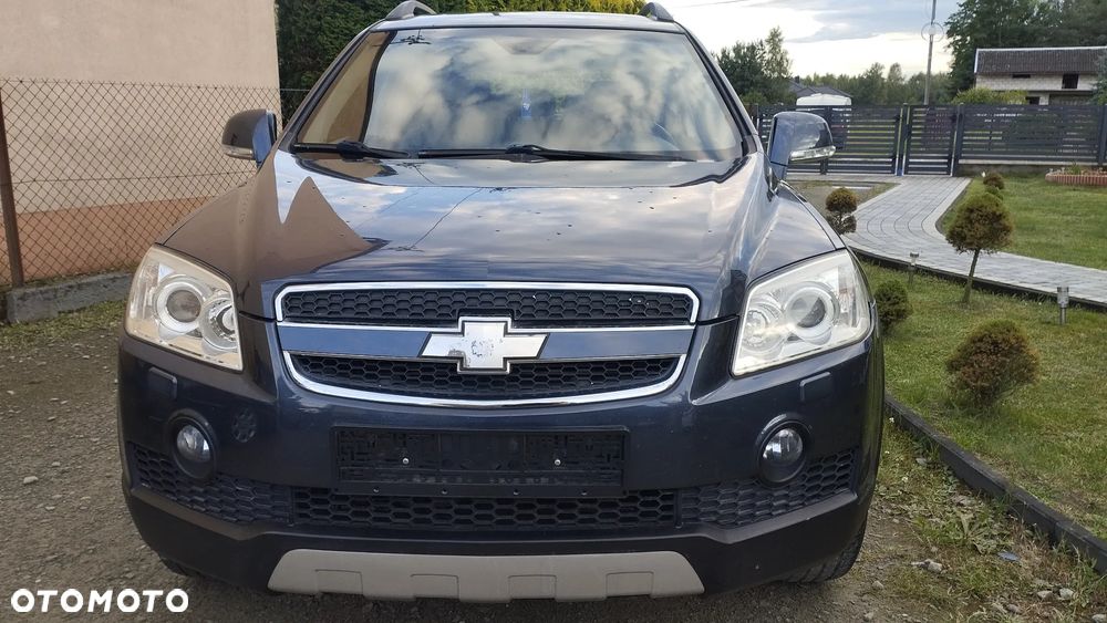 Chevrolet Captiva 2.0 4WD 7 Sitzer Automatik LT Exclusive - 2