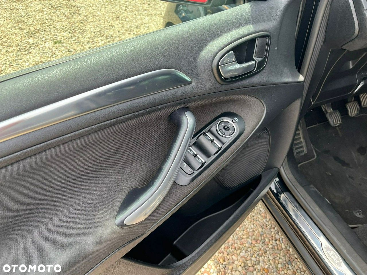 Ford S-Max - 14