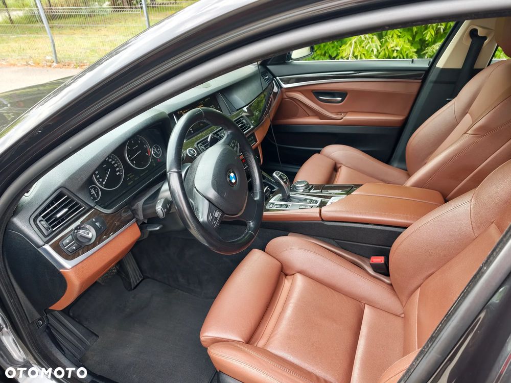 BMW Seria 5 530d xDrive Luxury Line - 10