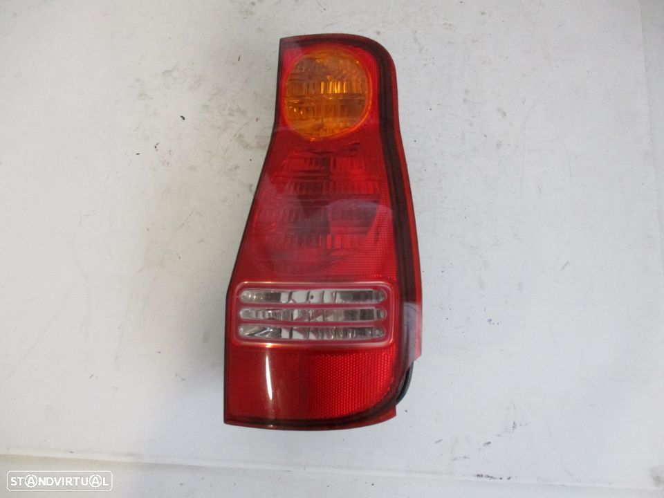 Farol Farolim trás Hyundai Matrix Direito - 1