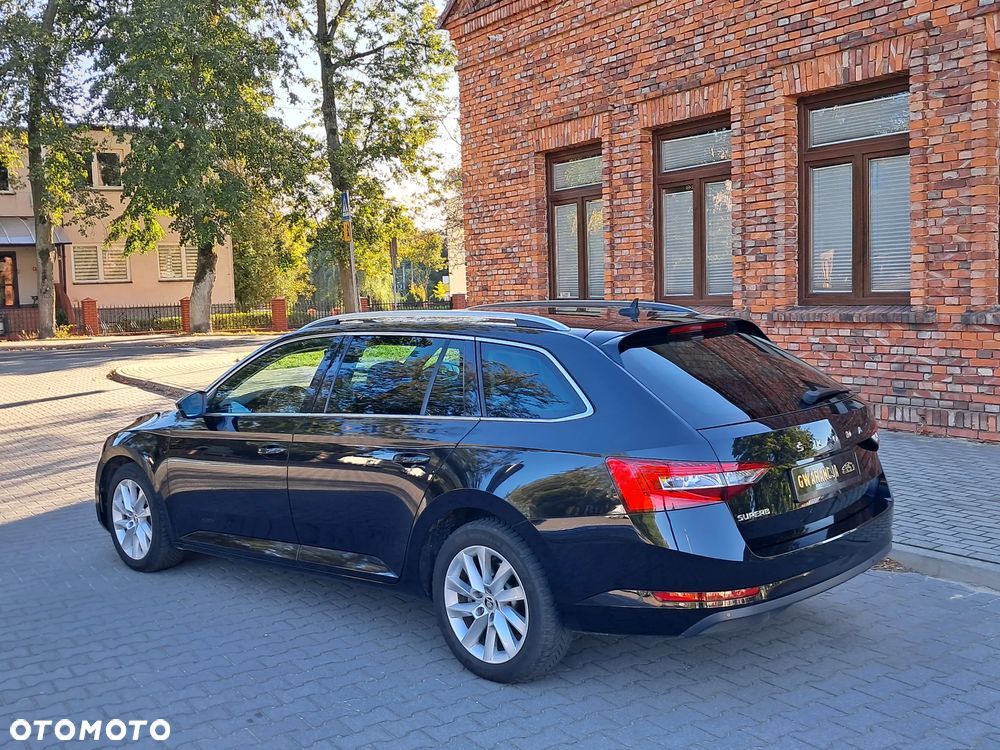Skoda Superb 2.0 TDI SCR Ambition DSG - 9