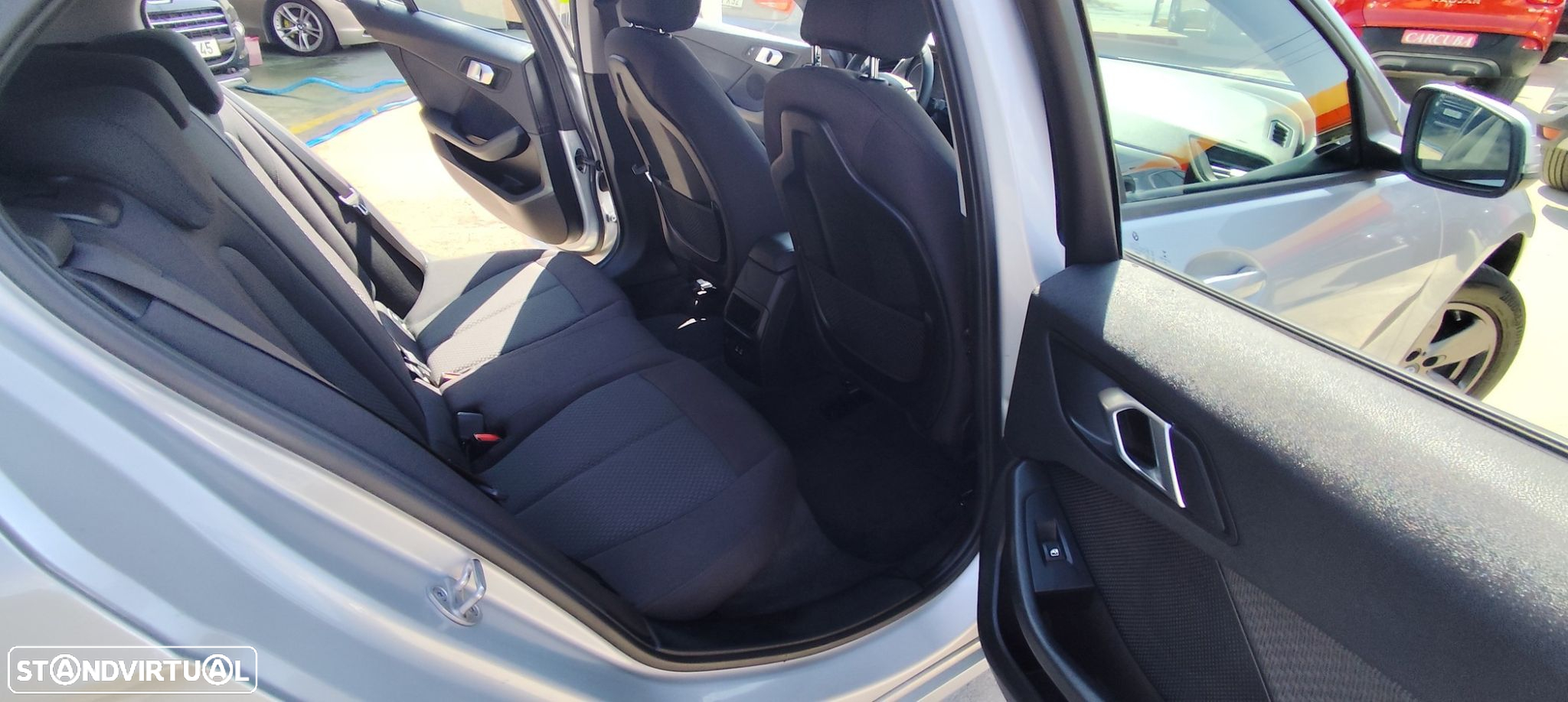BMW 116 d Auto - 23