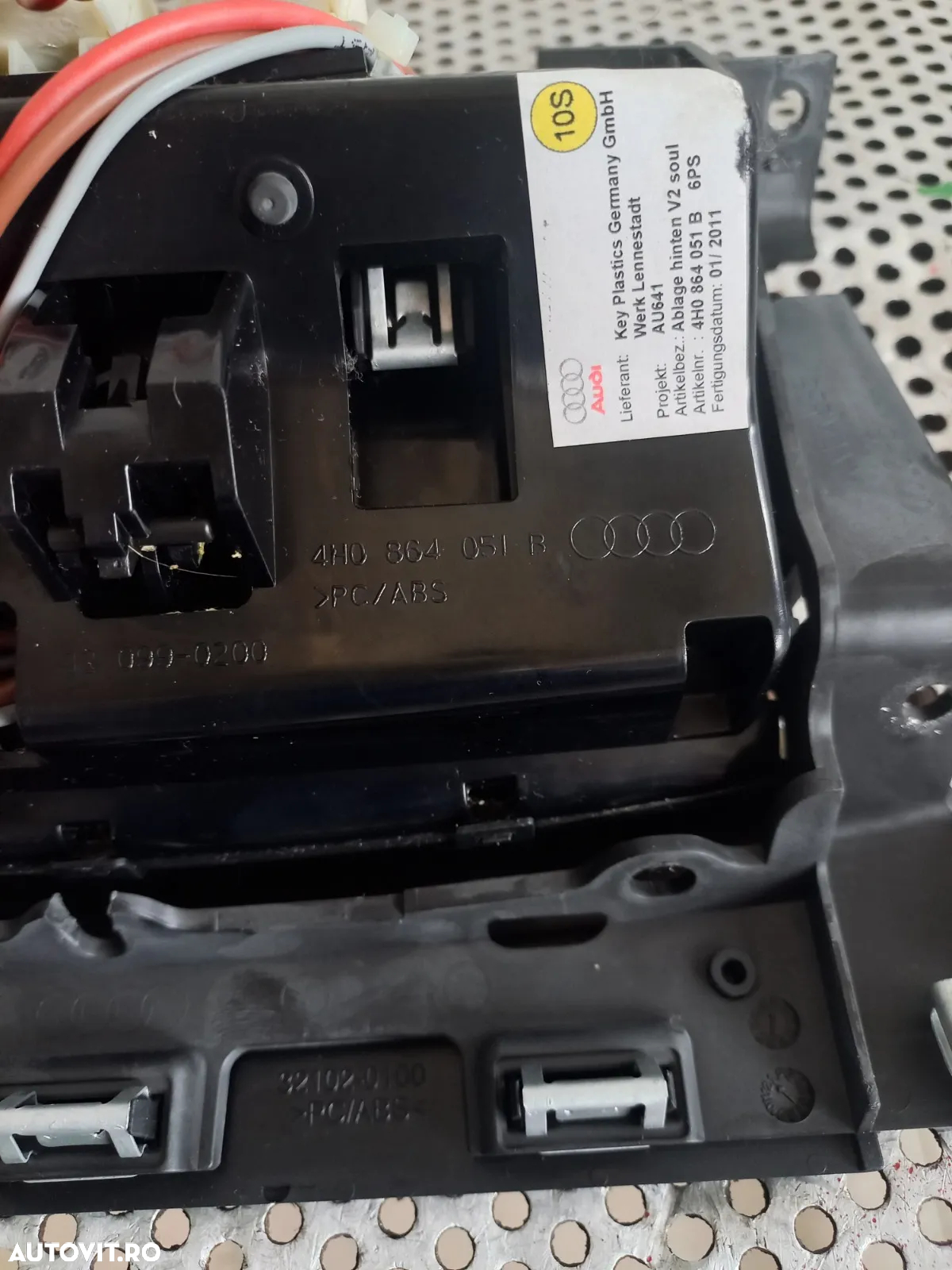 Priza Bricheta Spate Cotiera Audi A8 4H D4 An 2010-2011-2012-2013-2014-2015-2016-2017 Dezmembrez Au - 8