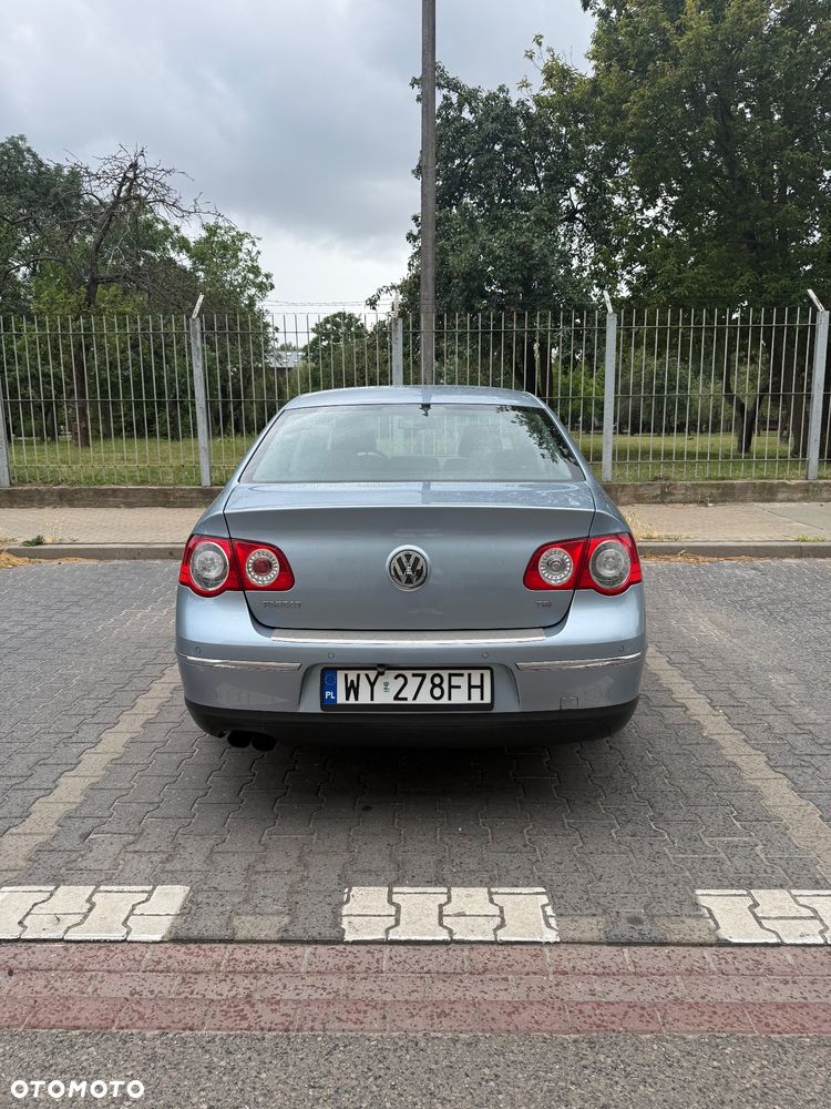 Volkswagen Passat 1.8 TSI Comfortline - 22