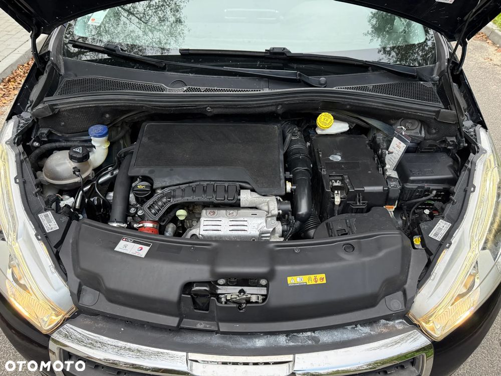 Peugeot 208 - 18