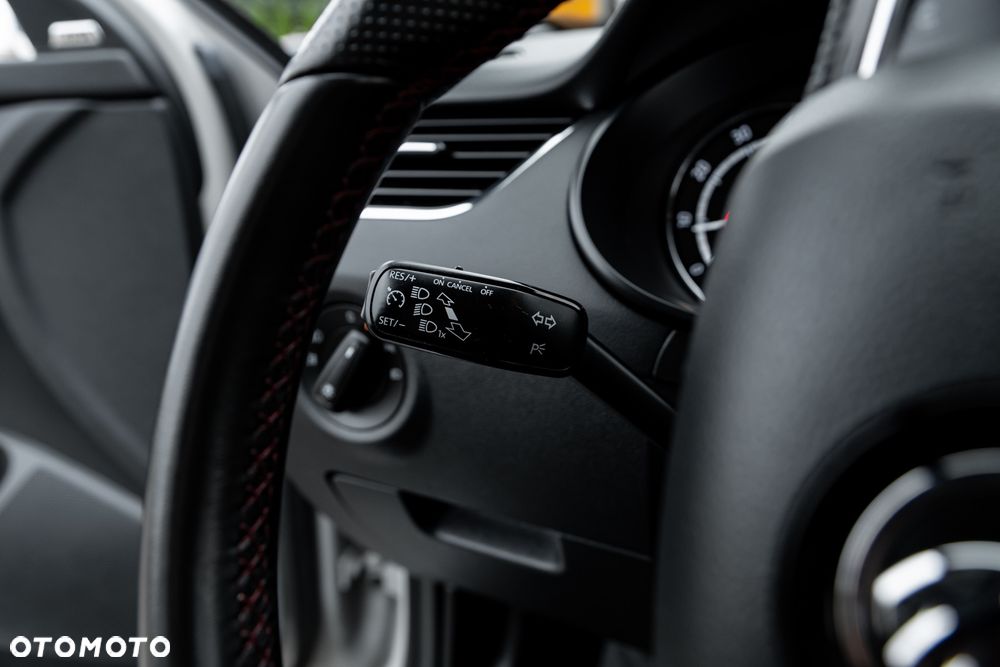 Skoda Octavia Combi 2.0 TSI (Green tec) DSG RS - 30