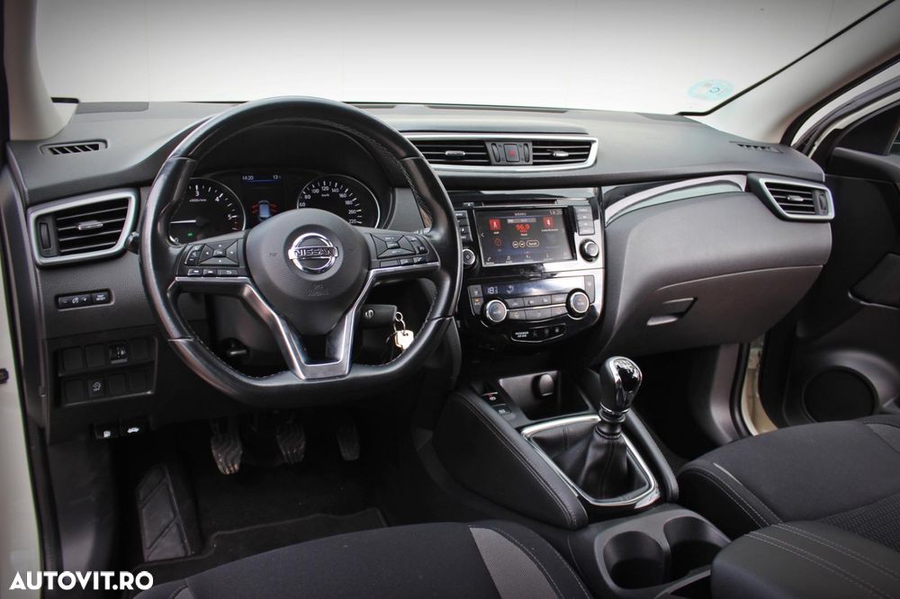 Nissan Qashqai 1.5 DCI N-CONNECTA - 10