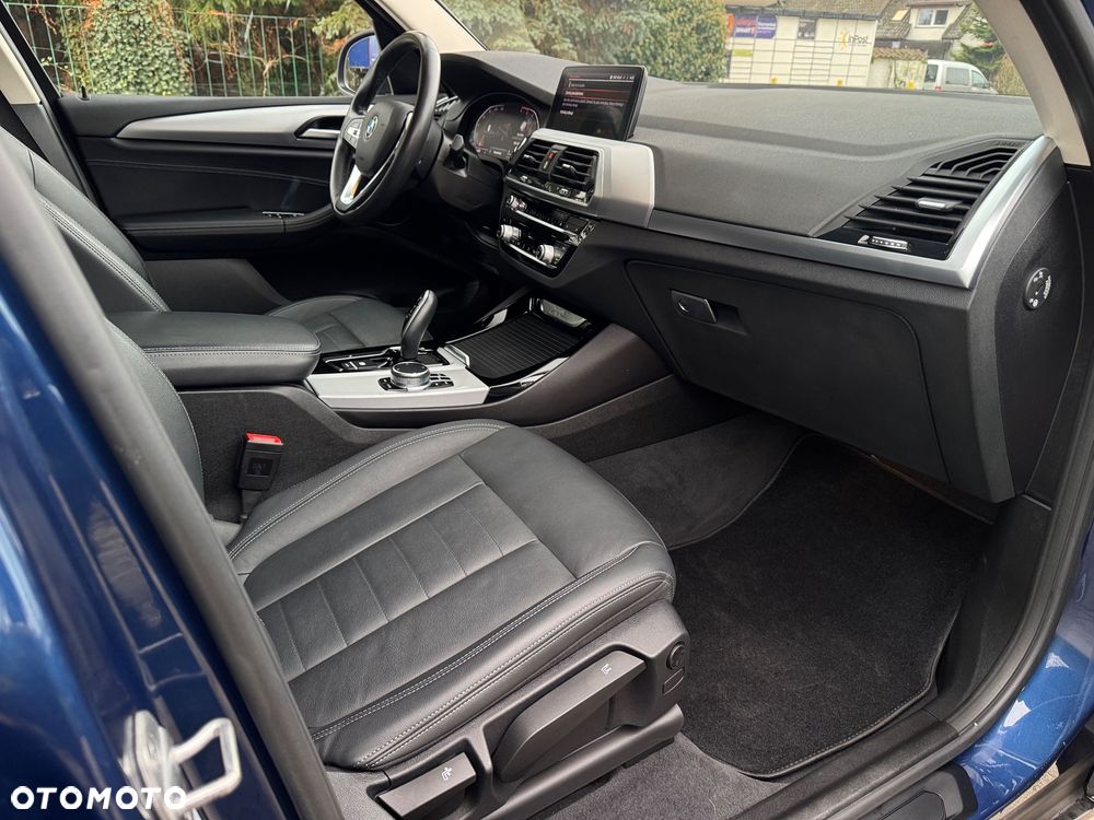 BMW X3 sDrive18d Advantage - 24