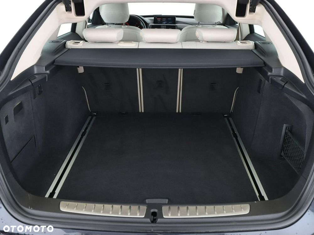 BMW Seria 3 320d Sport Line - 21