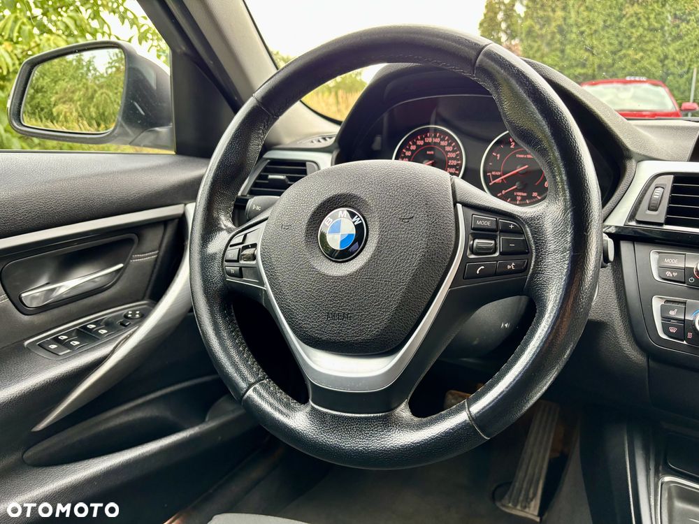 BMW Seria 3 318d Blue Performance Sport Line - 18