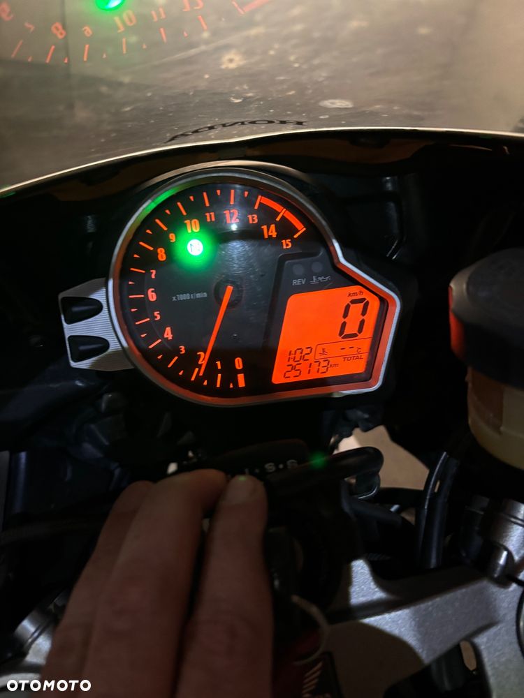 Honda CBR - 6