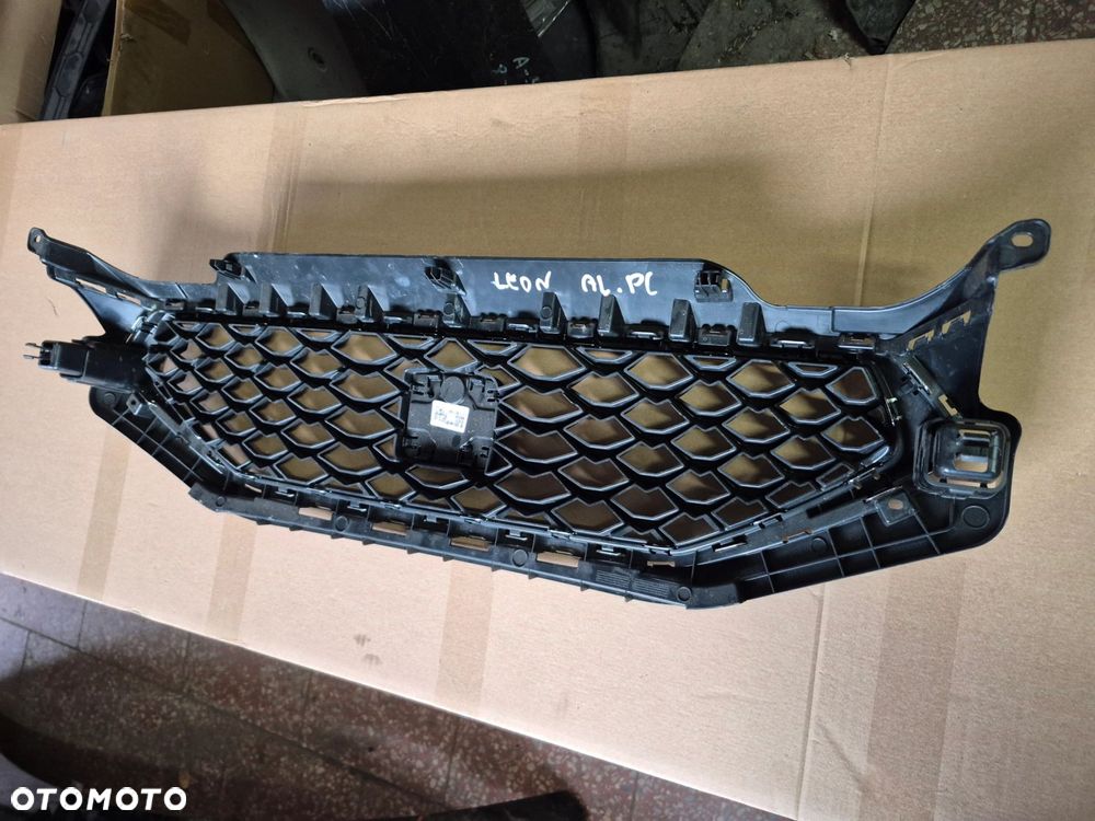 Grill Atrapa Zderzaka Leon IV 5FA Po 2020r - 3