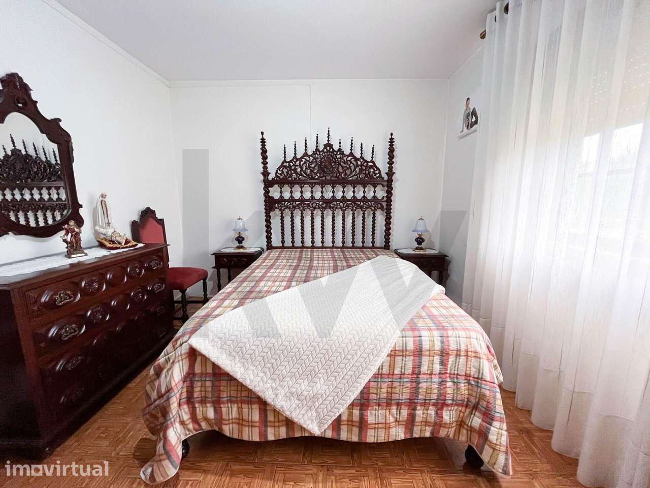 Moradia T4 em Canedo, Santa Maria da Feira — Espaço, Luminosidade e Ex - Grande imagem: 3/18